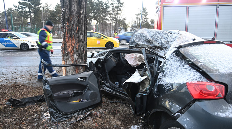 A halálos baleset áldozata egy 23 éves focista volt, majdnem ugyanott halt meg, ahol két éve a Fradival bajnok Halgas Tibor. Fotó: MTI/Mihádák Zoltán