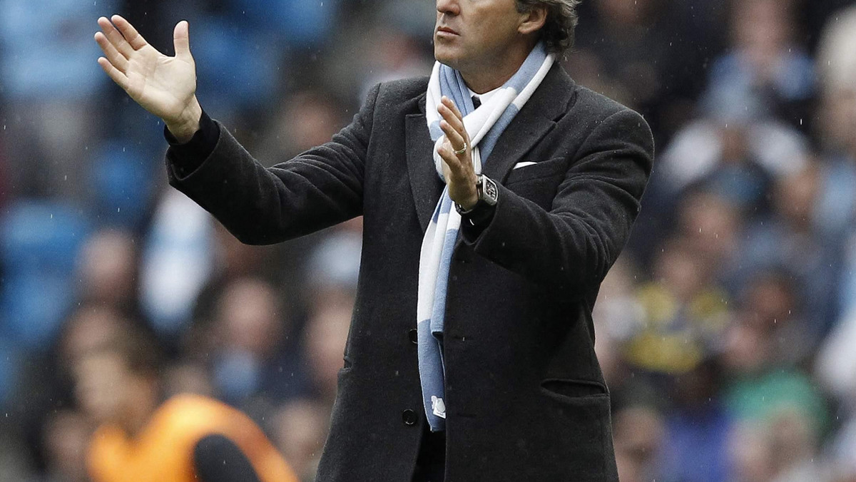 Roberto Mancini zaapelował do Romana Abramowicza, właściciela Chelsea Londyn. Menedżer Manchesteru City przestrzega przed zwolnieniem Carlo Ancelottiego. - To byłby ogromny błąd - ocenił szkoleniowiec.