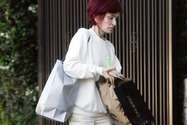 Supruga slavnog pevača se IZOBLIČILA, ima samo 45 KILOGRAMA: Postala je SENKA OD ŽENE, izgleda iscrpljeno i izmučeno i PRIZNAJE DA JE PRETERALA