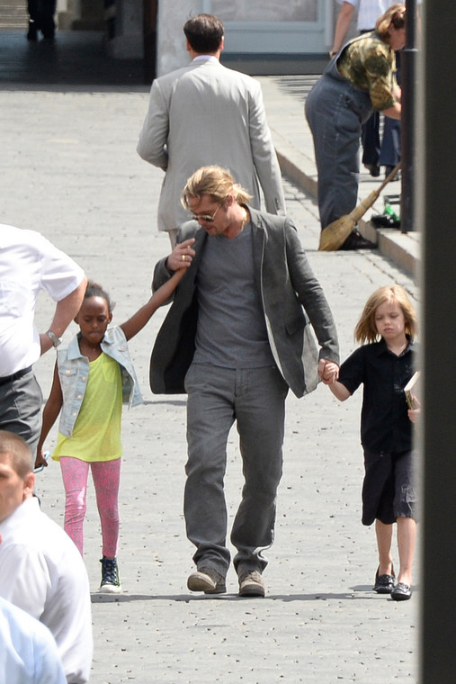 Brad Pitt z córkami