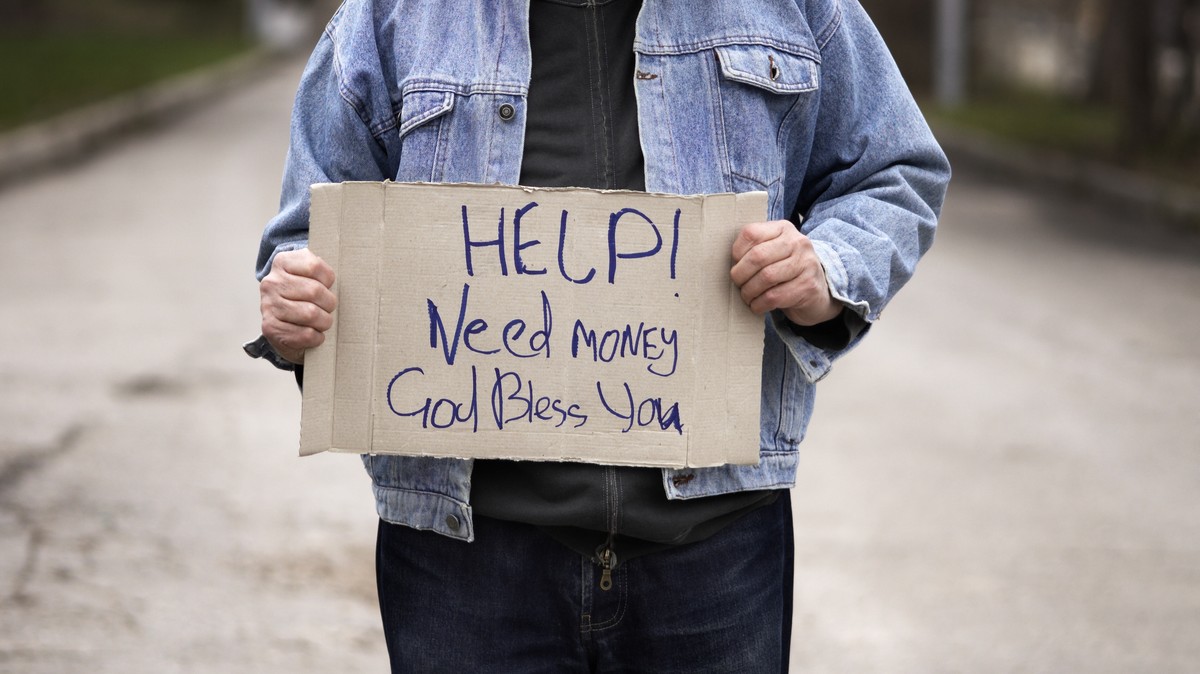 Help me please money. Картинки для плиз донат. Help me please. Help картинка. Домашка хелп.