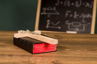 Będzie tylko jedna godzina religii w szkole? Trybunał Konstytucyjny rozstrzygnie spór