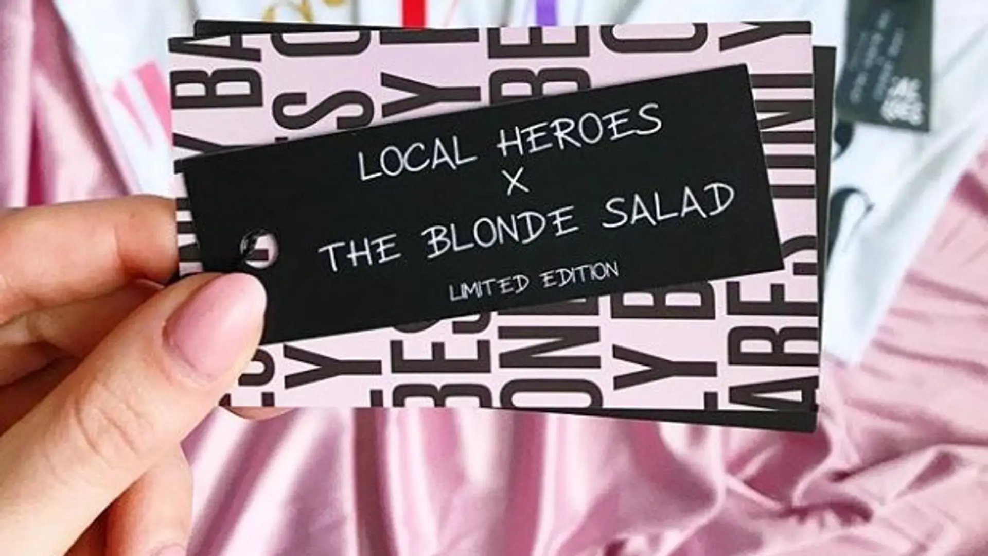 Local Heroes znów łączy siły z The Blonde Salad. Zobaczcie koszulki na cześć supermodelek z lat 90.