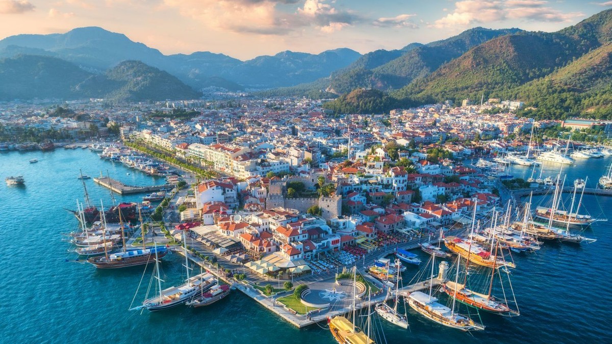 Turska ostaje među vodećim turističkim destinacijama sveta - Antalija i Egej kao stubovi letnje sezone