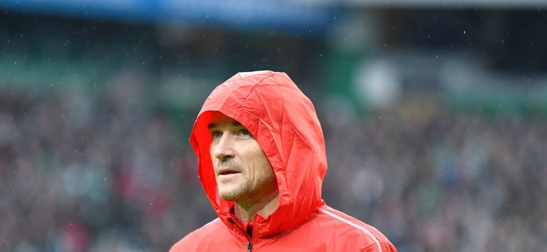 Słynny bramkarz piłą łańcuchową zdemolował garaż sąsiada. Jens Lehmann ukarany
