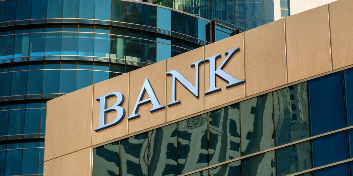 Zaufanie wobec banków nie wzrosło, ale opinia o nich poprawiła się