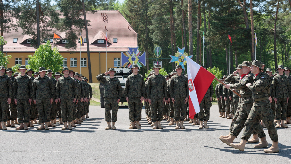 W Wędrzynie (Lubuskie) oficjalnie pożegnano ponadstuosobową pierwszą zmianę Polskiego Kontyngentu Wojskowego, który pod koniec miesiąca uda się do Rumunii. Tam wejdzie w skład wielonarodowej batalionowej grupy bojowej będącej częścią rumuńskiej 2 Brygady Piechoty.