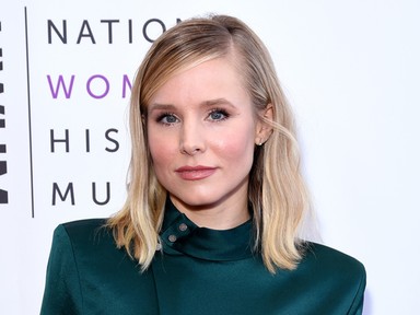 Zseniális! Kristen Bell Pletykacica hangján olvassa fel Donald Trump bejegyzéseit