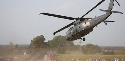 Chwile grozy na pikniku wojskowym. Helikopter zahaczył o linię energetyczną