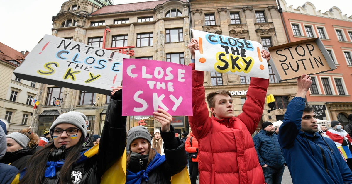 Młodzi mężczyźni masowo wyjeżdżają z Ukrainy. Polska i Niemcy zaniepokojone