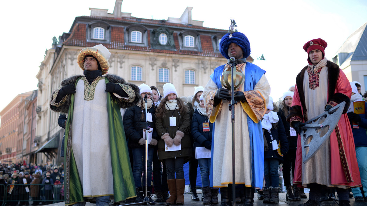 Papież Franciszek pozdrowił uczestników odbywającego się w Warszawie Orszaku Trzech Króli. Podczas spotkania z wiernymi w uroczystość Objawienia Pańskiego papież mówił, że w orszaku w Polsce udział bierze "wiele rodzin i wiele dzieci".