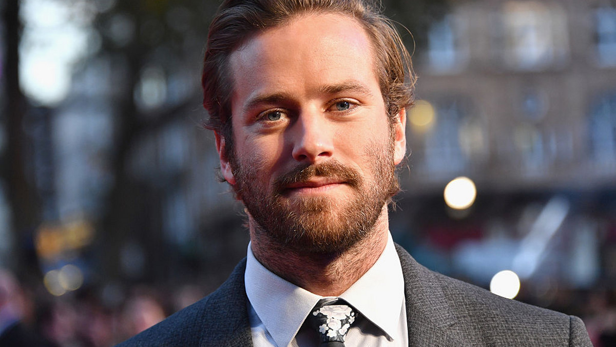 Armie Hammer po skandalu pracuje w hotelu. Aktor na razie nie ma szans na powrót