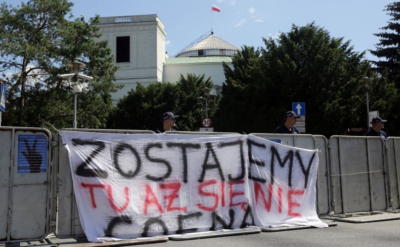 Protest przed Sejmem