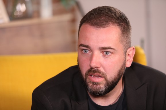 (FOTO) "ZAŠTO GA NEMA NA STORIJIMA?" Aca Kos progovorio o Čedi Jovanoviću, ljudi zabrinuti - njegov potez otkrio sve