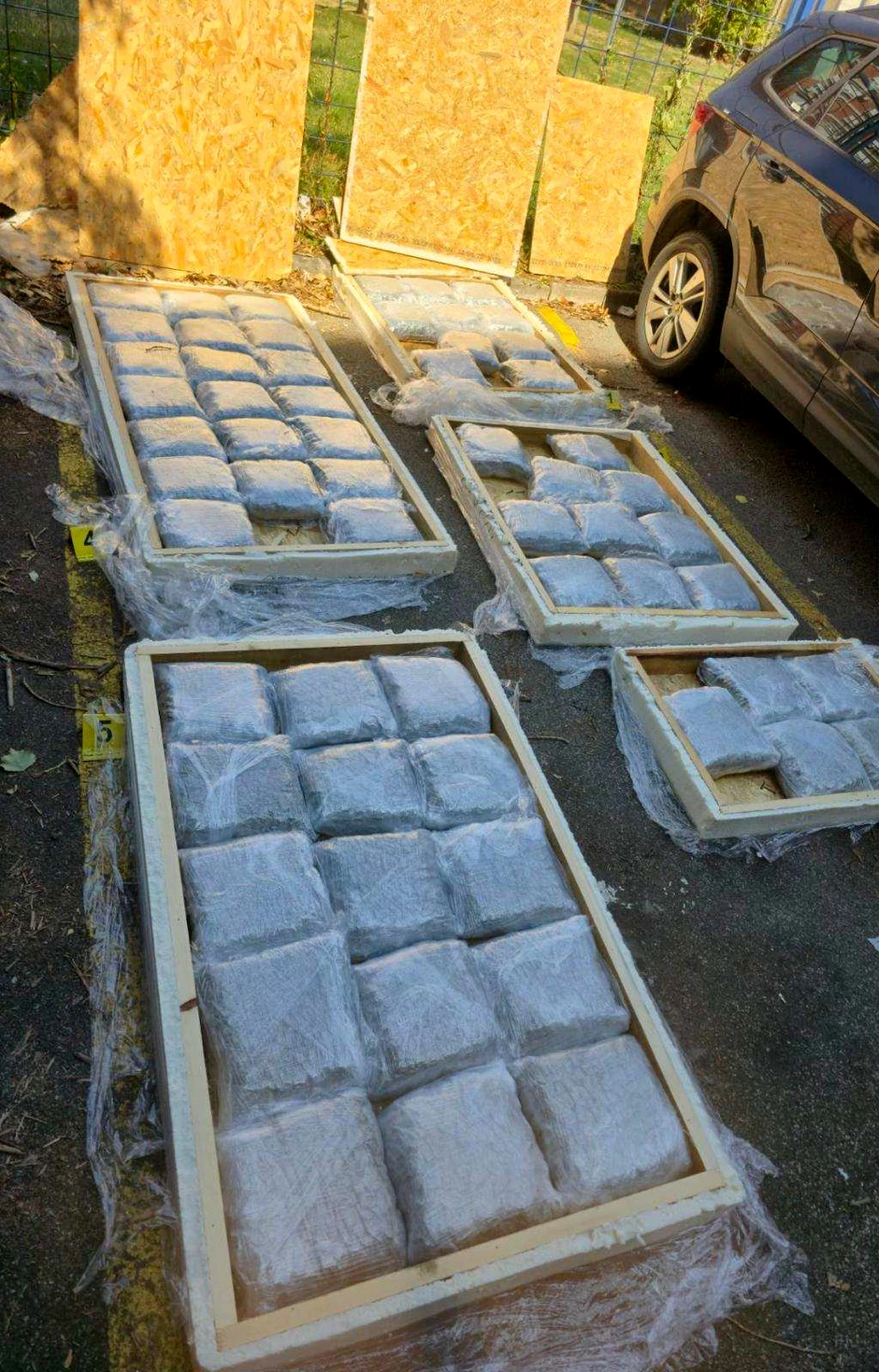 Zaplenjena marihuana u automobilu kod Crnogorca