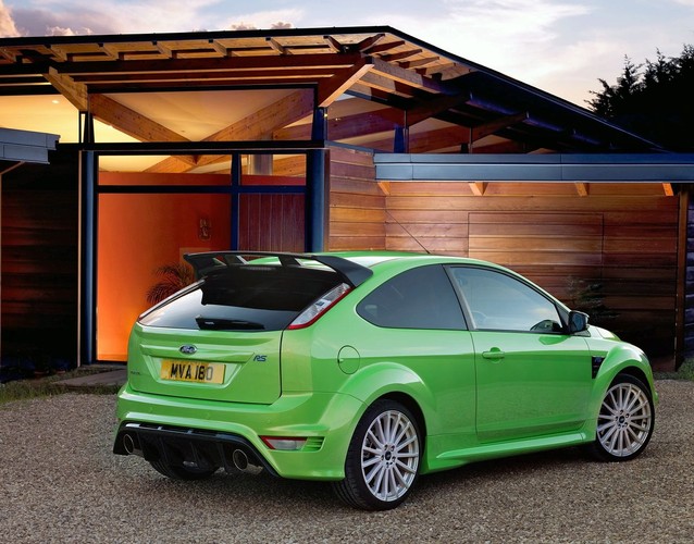 Pierwszą setkę zaliczy w 5,9 sekundy, a zabawa kończy się przy 263 km/h