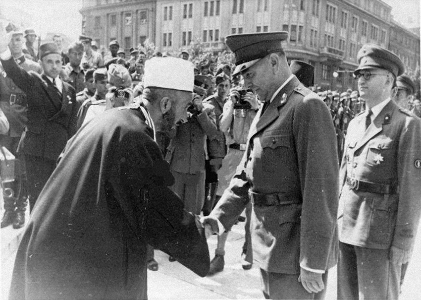 Pavelić tokom uručivanja ključeva džamije