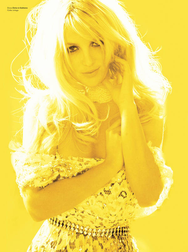 Britney Spears w obiektywie  Mario Testino dla "V Magazine"