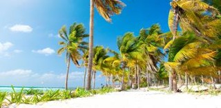 Wakacje za granicą. Jakie ubezpieczenie NNW, OC lub AC warto mieć?