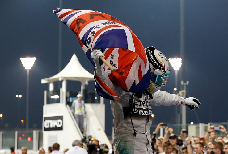 Lewis Hamilton mistrzostwo Formuły 1 fetował w towarzystwie Nicole Scherzinger