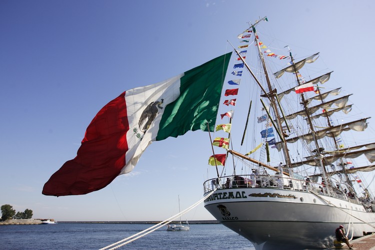 Żaglowiec ARM Cuahtemoc zawinął do portu w Gdyni