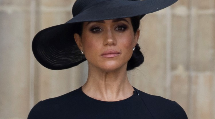 Meghan Markle ruhájának titkos üzenete volt. Fotó: Northfoto