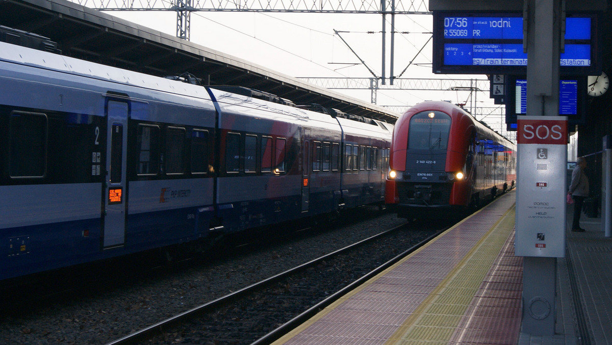 Przedstawiciele spółki PKP Intercity nie ujawnili ministerstwu infrastruktury danych o obłożeniu w pociągach na trasie Bydgoszcz-Warszawa. Twierdzą, że to informacja posiadająca wartość gospodarczą i że dostęp do niej ma tylko ograniczona grupa pracowników.