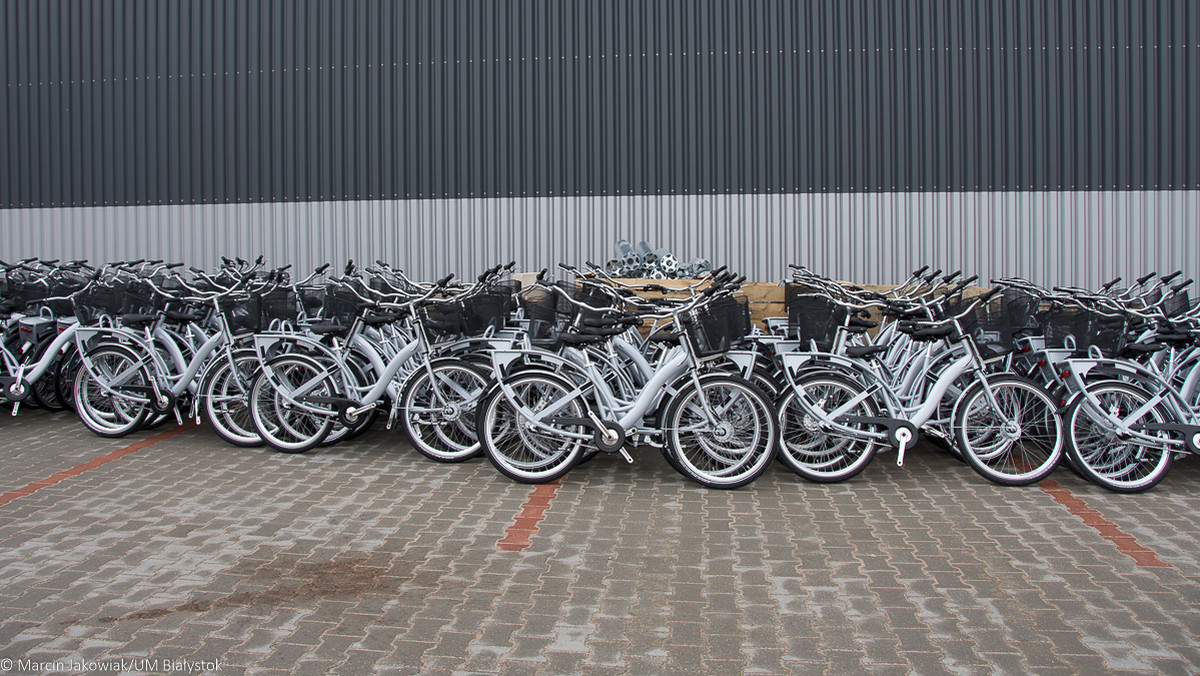 Nextbike - firma zarządzająca siecią BiKeR rozpoczęła już w Białymstoku montaż stacji rowerowych. Do otwarcia sezonu rowerowego pozostało już tylko dziesięć dni. Białostoczanie z niecierpliwością oczekują na otwarcie stacji, bo jak wynika z badań, należą do Polaków najczęściej korzystających z sieci.