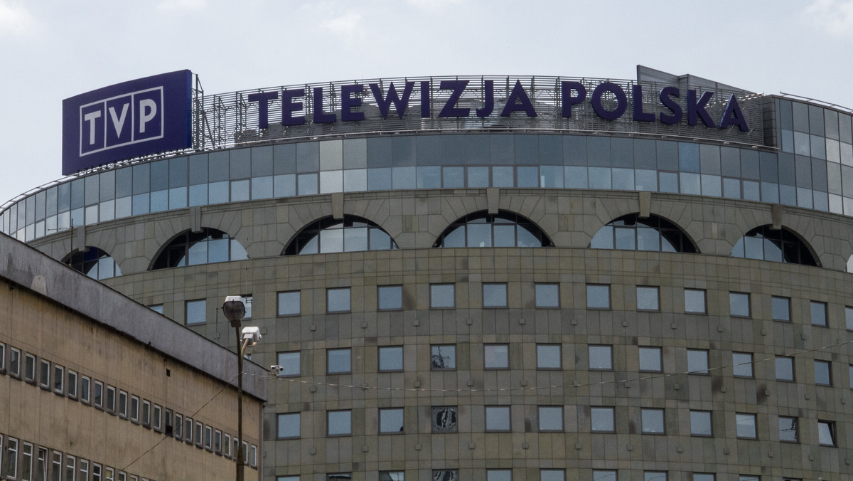 Kandydaci na prezesa TVP nie będą musieli mieć stażu na stanowiskach kierowniczych, będą mogli zgłaszać się do 15 września, a konkurs ma być jawny – wynika z założeń projektu regulaminu konkursu na stanowisko prezesa zarządu TVP, do którego dotarła Polska Agencja Prasowa.