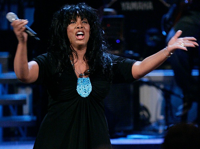 'Królowa disco' podczas koncertu 'VH1 Save the Music' – kwiecień 2005