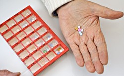 Coraz więcej seniorów korzysta z programu bezpłatnych leków