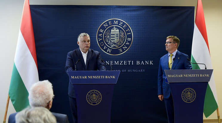 Orbán Viktor és Matolcsy György egy képen, még 2021-ből / Fotó: MTI/Koszticsák Szilárd