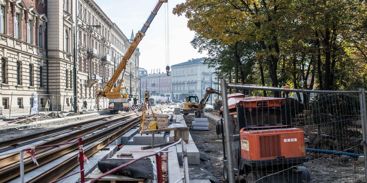 Autobusy i tramwaje nie kursują ul. Długą 