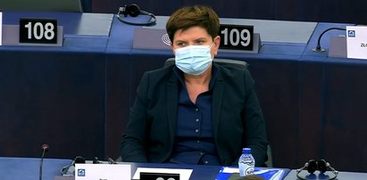 Beata Szydło mimo kolizji przyjechała do Strasburga. Kogo broniła?