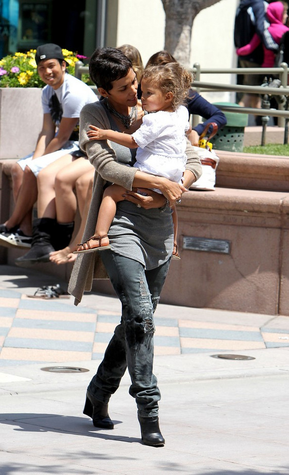 Halle Berry z córką Nahlą (2 l.)