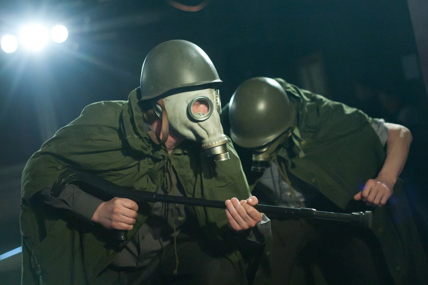 Aktorzy podczas próby spektaklu Spisek Smoleński