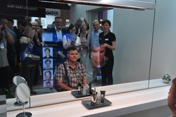 Magiczne lustro, pralka z podwójnym bębnem.... Najciekawsze produkty berlińskich targów IFA