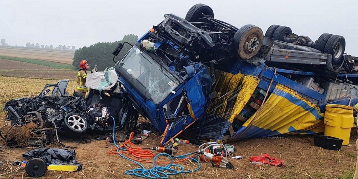 Świętokrzyskie. Wypadek na drodze krajowej nr 74. 