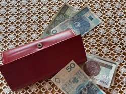 Od kiedy dodatkowe 2000 zł dla osób po 75. roku życia? Kiedy złożyć wniosek o bon senioralny?