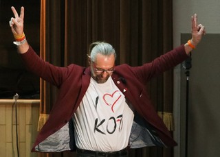 KOD wybrał. Mateusz Kijowski przewodniczącym struktur na Mazowszu [WIDEO]