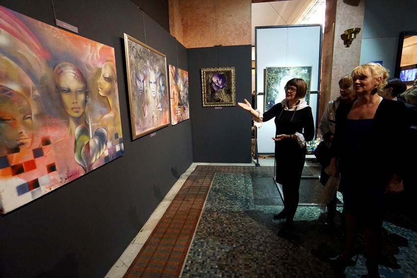 Maja Gojković na otvaranju izložbe "Zaostavština Olje Ivanjicki"