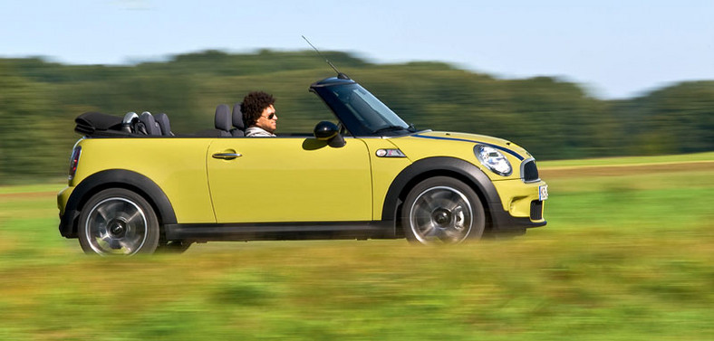 Detroit 2009: premiera światowa Mini Cabrio