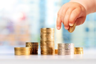 Nie 800, a 1300 zł na dziecko. Kto dostanie? Kiedy można składać wnioski?