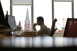 Notowania na moskiewskiej giełdzie nadal zawieszone. Rubel na dnie