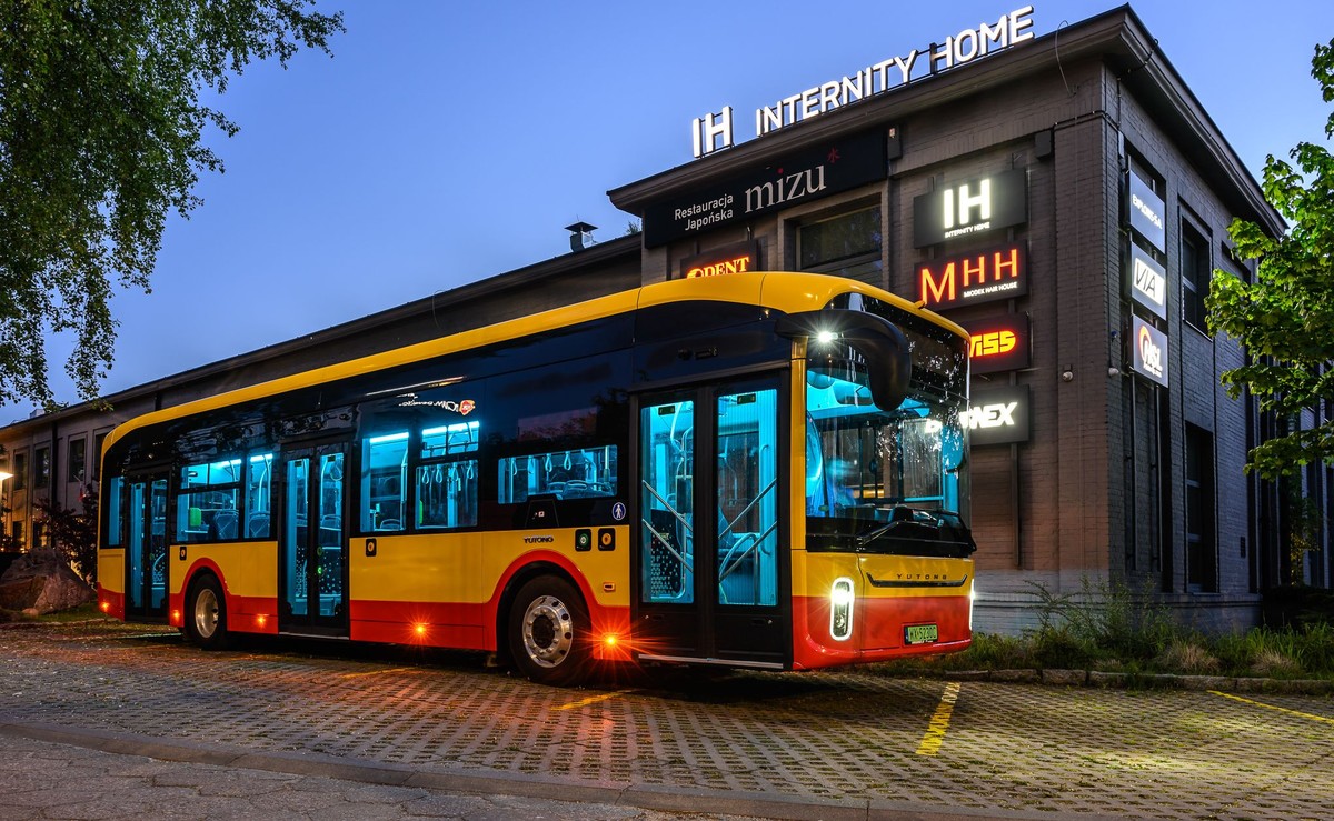 Busnex Poland zdobył wielki kontrakt. 30 autobusów Yutong U12 w Warszawie