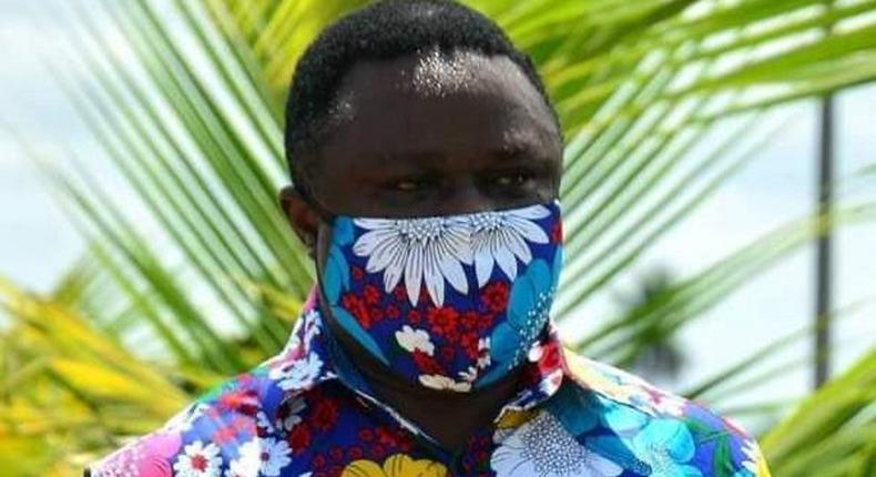 Governor Ben Ayade of Cross River has turned the use of face masks into a fashion statement (Cross River govt)