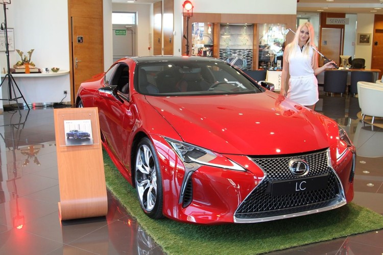 Lexus LC