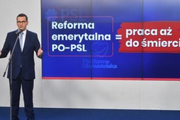 Premier Mateusz Morawiecki w czasie konferencji prasowej 2 stycznia 2023 r.