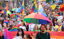 "Strefy wolne od LBGT jak nazistowskie akcje przeciw Żydom". Marsz Równości w Katowicach [WIDEO]