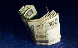 Umowa zlecenie a zmiany w PIT-2. W kieszeni może zostać nawet 3600 zł